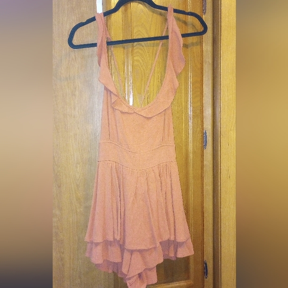 NWT Promesa Play For Keeps Ruffled Sleeveless Romper Color Clay Ladies Large - Picture 2 of 8